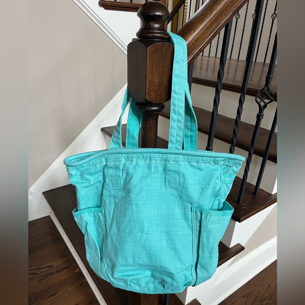 thirty-one RETIRED Retro Metro Tote Bag in Turquoise Cross Pop